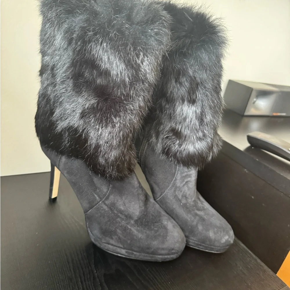 Michael Kors Black Heeled Boots with Plush Fur Trim - Picture 3 of 6